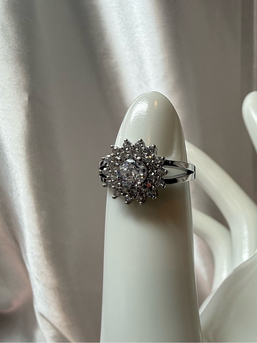 Classic White Synthetic CZ Halo Ring - Women Jewelry Sz 6